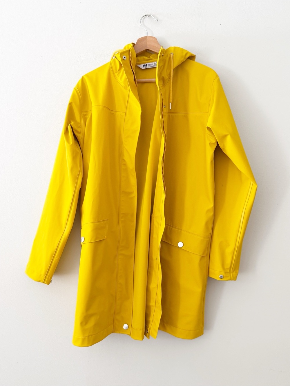 Helly Hansen women's long  Rain Jacket Yellow Zip Hooded size small. In good con